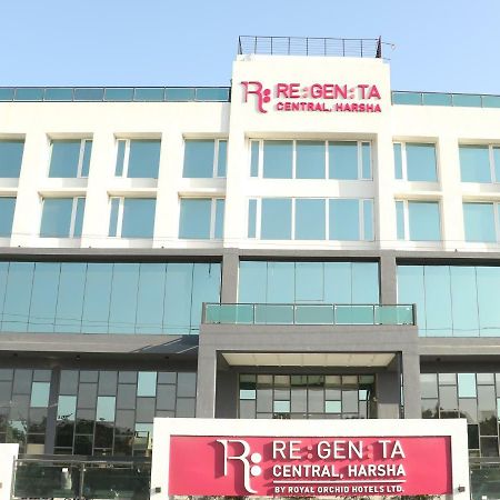 Regenta Central Harsha Vapi Pārdi Zewnętrze zdjęcie