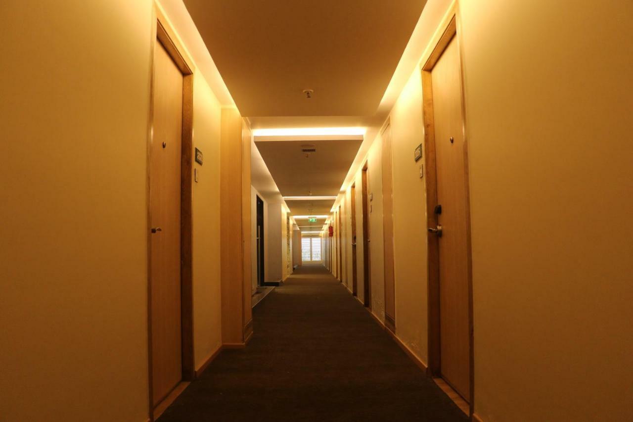 Regenta Central Harsha Vapi Pārdi Zewnętrze zdjęcie